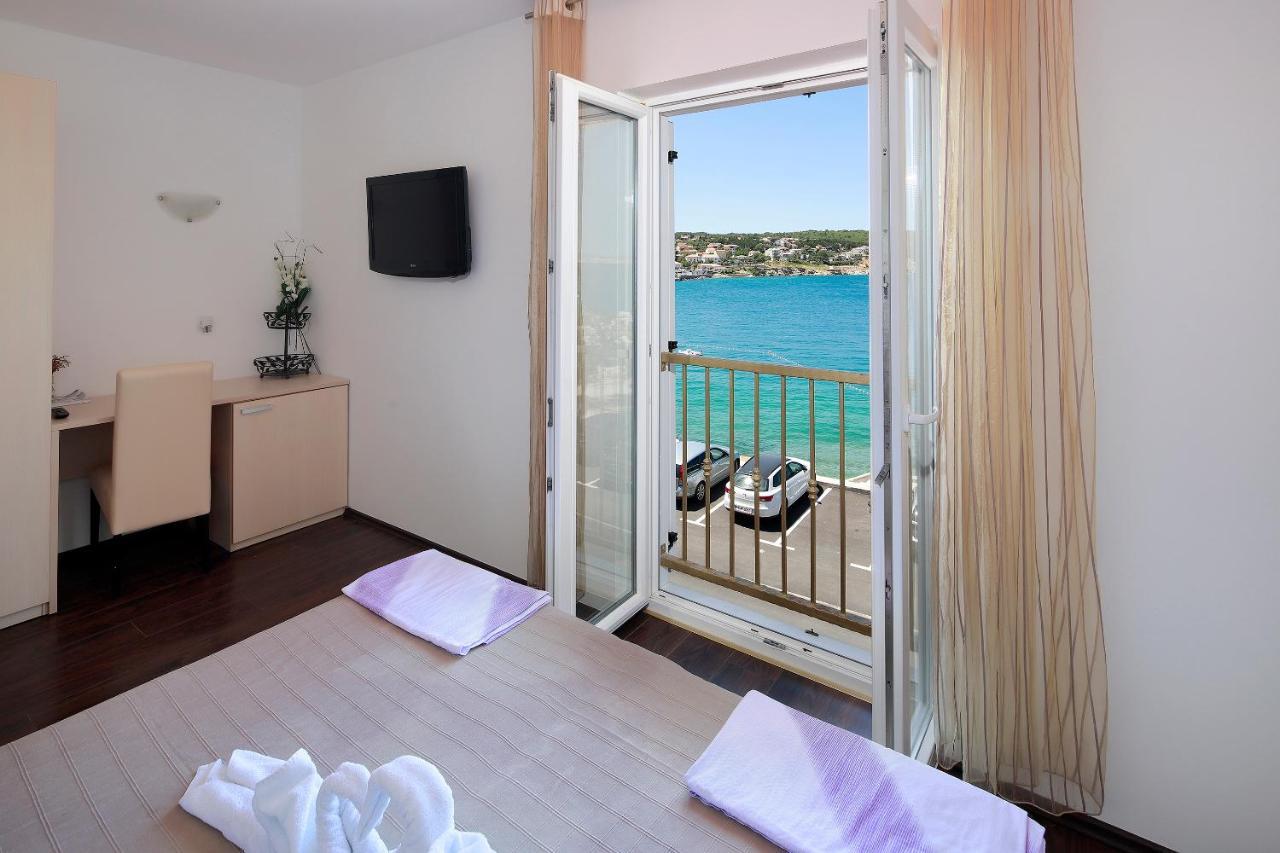Pension Riviera-Silo Екстер'єр фото