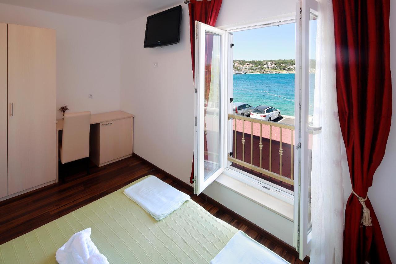 Pension Riviera-Silo Екстер'єр фото