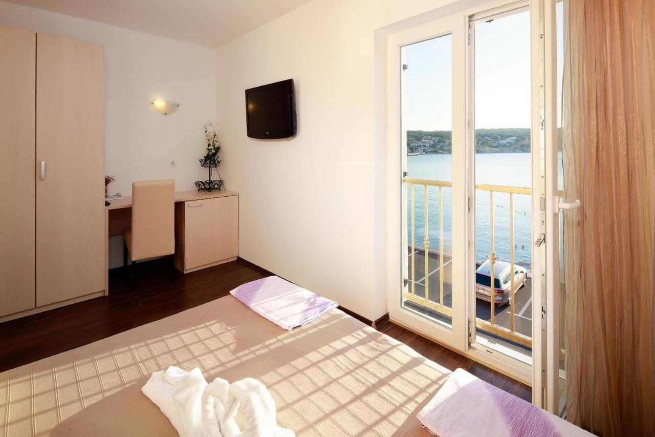 Pension Riviera-Silo Екстер'єр фото