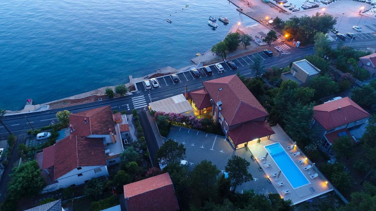 Pension Riviera-Silo Екстер'єр фото