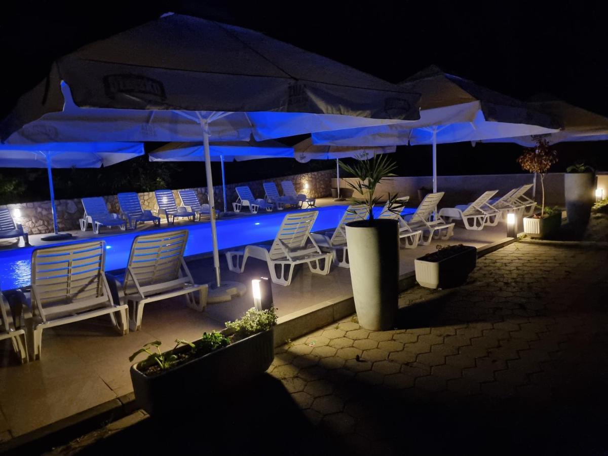 Pension Riviera-Silo Екстер'єр фото